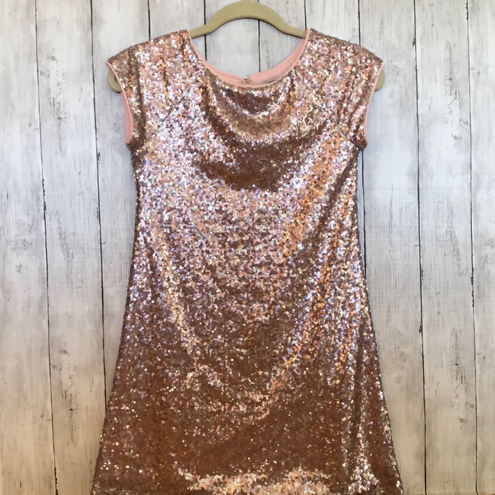 NWOT Pink sequin party dress 🎉